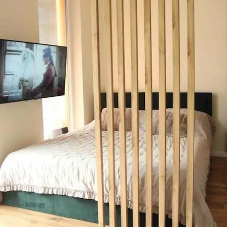 Apartamento Charming Small And Private Garden Praga